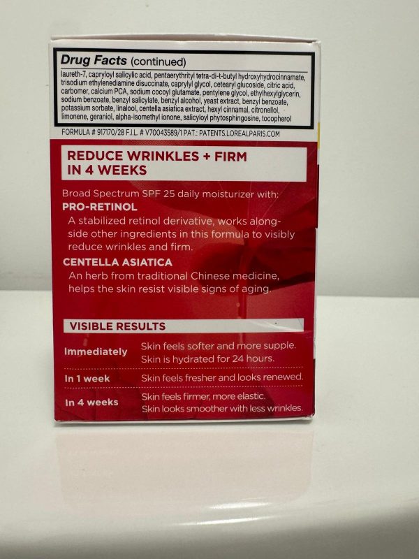 L'Oreal Paris Revitalift Anti-Wrinkle & Firming Moisturizer with SPF-25 - Image 4
